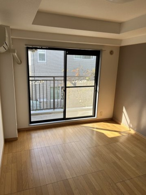 【洋室】 | QU館 | ※写真は別部屋