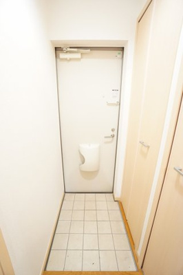 【玄関】 | スカイ・コート西都賀 | ※同物件・同タイプの写真です。