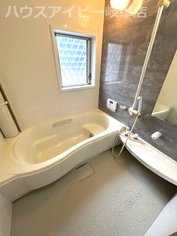 【浴室】の画像