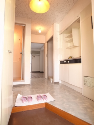 【玄関】 | 本山マンション | 玄関先から♪