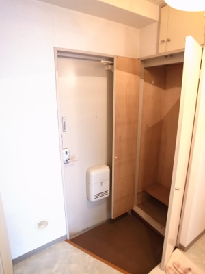 【玄関】 | 本山マンション | 玄関先には収納！！