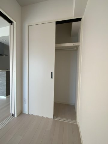 【収納】 | MODERN PALAZZO 箱崎駅前 | 別号室の写真になります。現況優先。