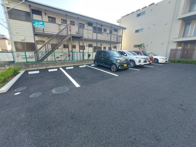 メゾン　ハーモニーの駐車場|★敷地内駐車場★