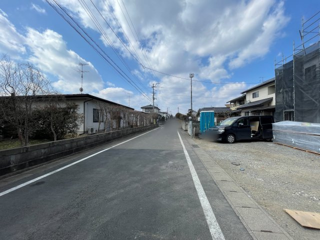 矢吹町曙町第3　Cradle Garden　全3棟の前面道路含む現地写真