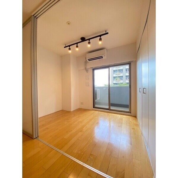 セノアタワー（旧グランルクレ新大阪）の洋室