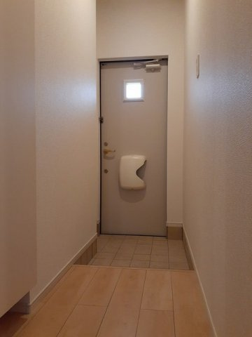 バードマウンテン　ソレイユの玄関