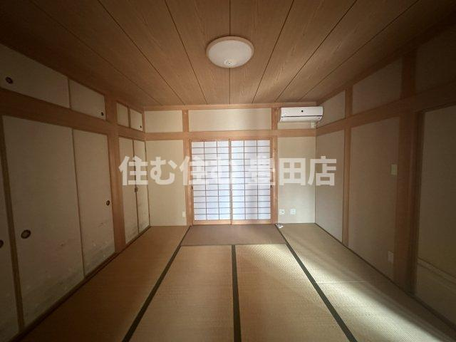 みよし莇生貸家の和室