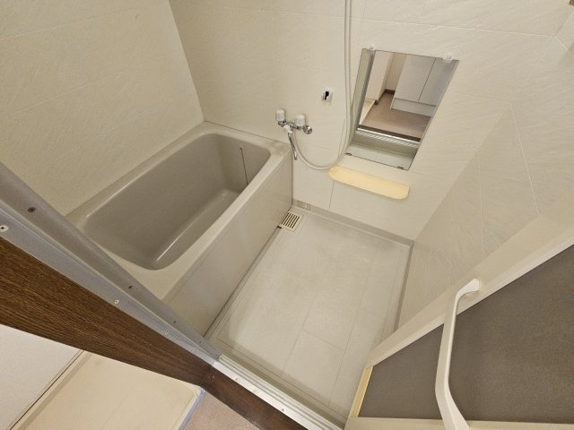 エスポワールドミールＢの浴室