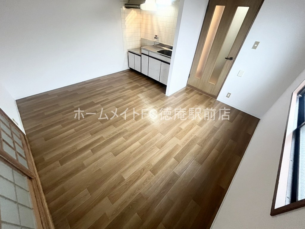 大阪市城東区諏訪２丁目の賃貸マンションの居間・リビング