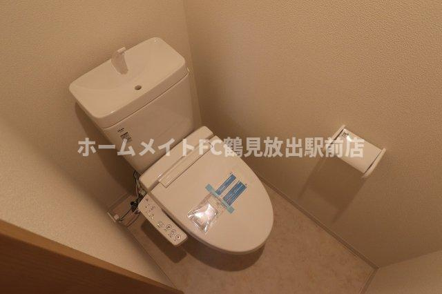 大阪市鶴見区徳庵２丁目のハイツのトイレ