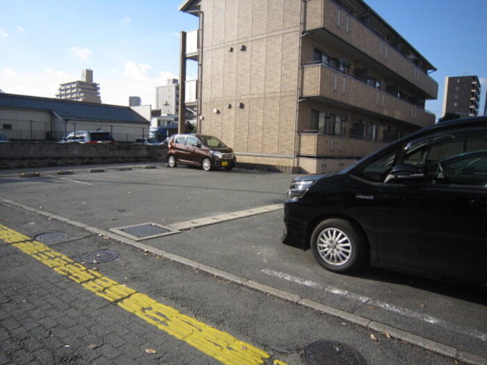 熊本市中央区本荘５丁目のアパートの駐車場