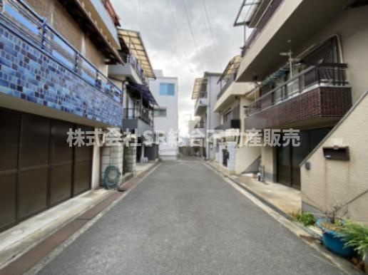 南荘町中古戸建の前面道路含む現地写真|前面道路含む現地写真です