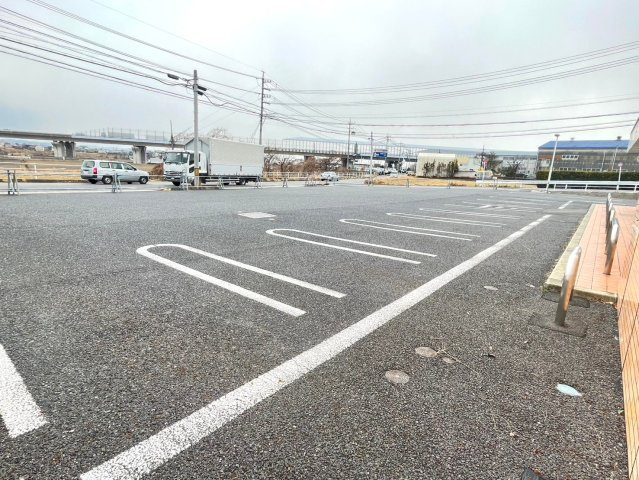豊田市吉原町店舗の駐車場