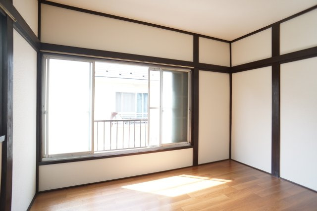 曽根貸家の洋室