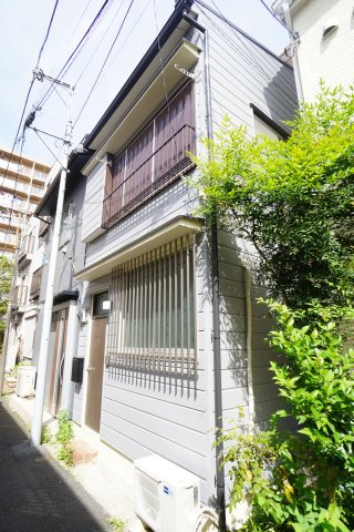曽根貸家