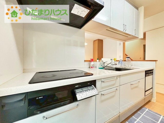 日立市十王町城の丘１丁目　中古戸建のキッチン|IHコンロでお子様とご一緒にお料理はいかがでしょうか(^^)/