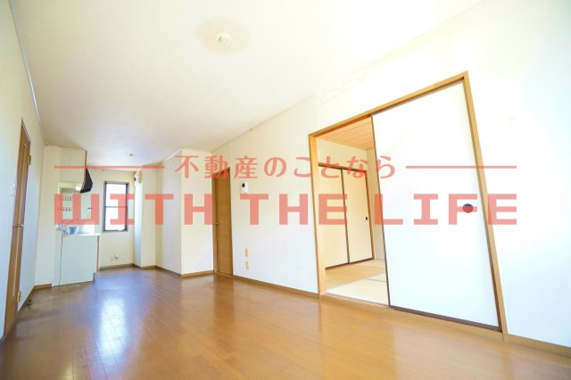 コーポアゼリア【キャッシュバック対象】の洋室|明るい洋室です