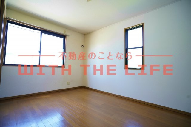 コーポアゼリア【キャッシュバック対象】の寝室|落ち着いた色調の寝室です