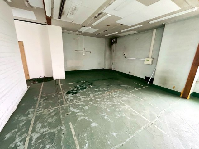 西一色町 貸工場の内装