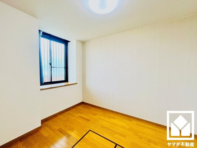 ルネス・ピース醍醐の洋室