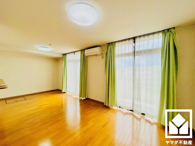 ルネス・ピース醍醐の居間・リビング