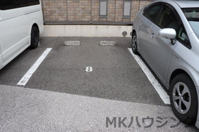 【駐車場】 | ビレッジ北久保C棟 | 駐車場完備です