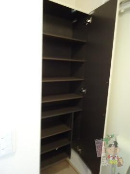 ラーバンコートⅡ番館の収納|シューズボックス