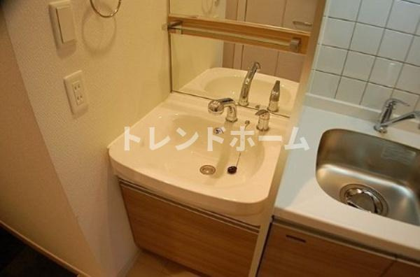 プレサンス堺筋本町フィリアの独立洗面台|選べる家電プランあり！！