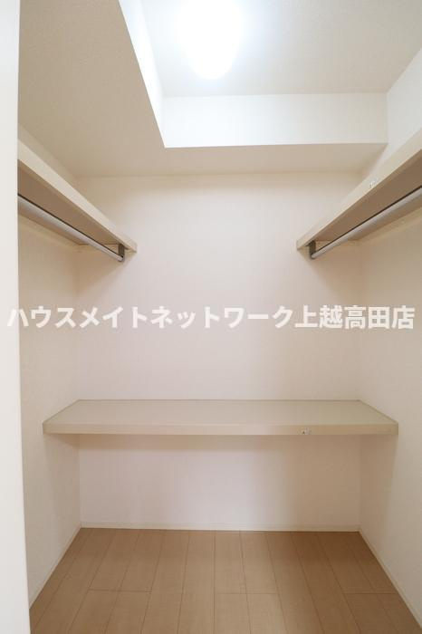 アソシアードの収納|ウォークインクローゼット
