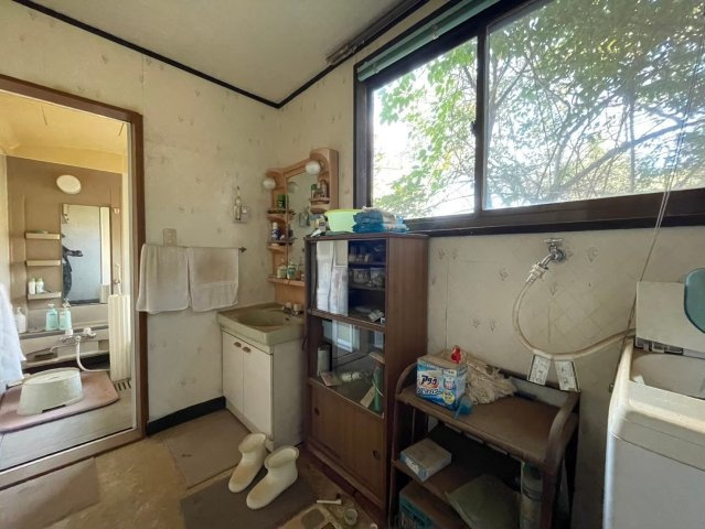 富里市根木名　中古戸建の洗面所