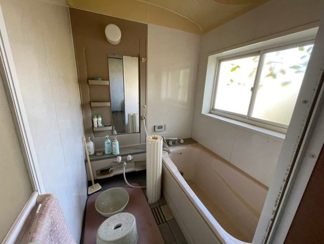 富里市根木名　中古戸建の浴室