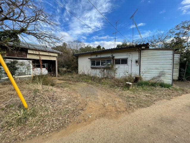 富里市根木名　中古戸建の駐車場