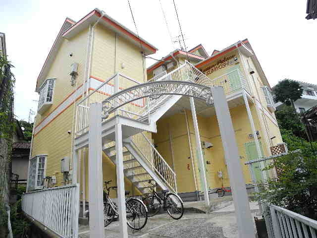 クイーンパレス住吉の外観