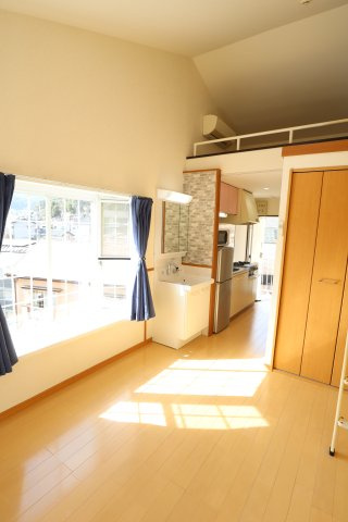 クイーンパレス住吉の内装