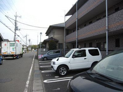 【駐車場】 | ナインズシャトーⅠ