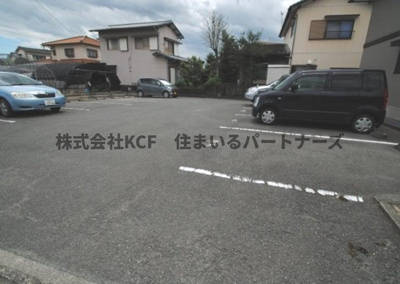 【駐車場】 | ハイネス迎野 | 駐車場完備です