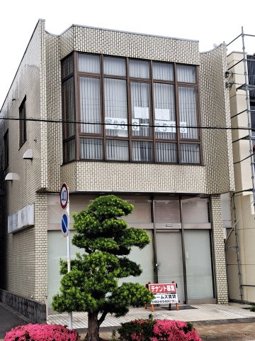 アルナビル　西棟の外観