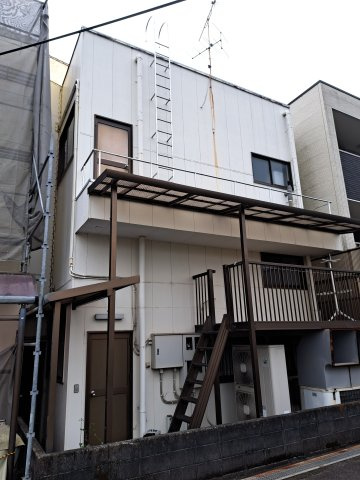 アルナビル　西棟の外観