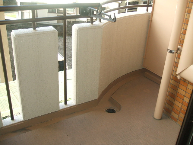 ライオンズマンション東町【キャッシュバック対象】のバルコニー|陽当たり良好なバルコニーです