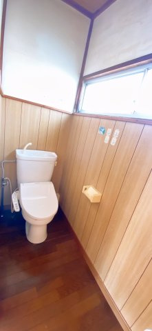 緑川戸建てのトイレ|ウォシュレット付き♪