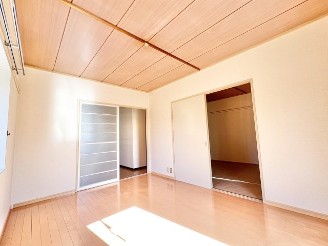 ウエストハイツⅡの居間・リビング