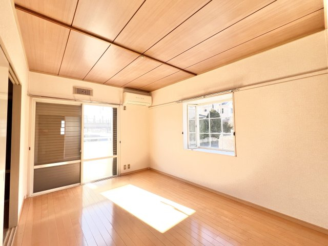 ウエストハイツⅡの居間・リビング