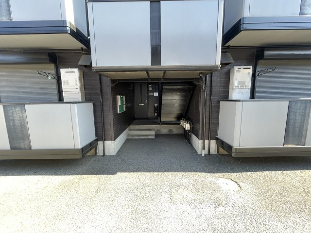 クレール新柏のエントランス