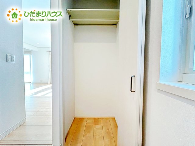 【収納】 | 笠間市旭町　中古戸建 | 玄関前の収納場所は掃除機など日用品の置場にピッタリです☆