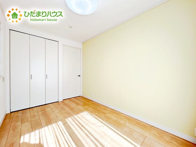 【洋室】 | 笠間市旭町　中古戸建 | 夏場に心地良いひんやり感はフローリングならでは☆彡