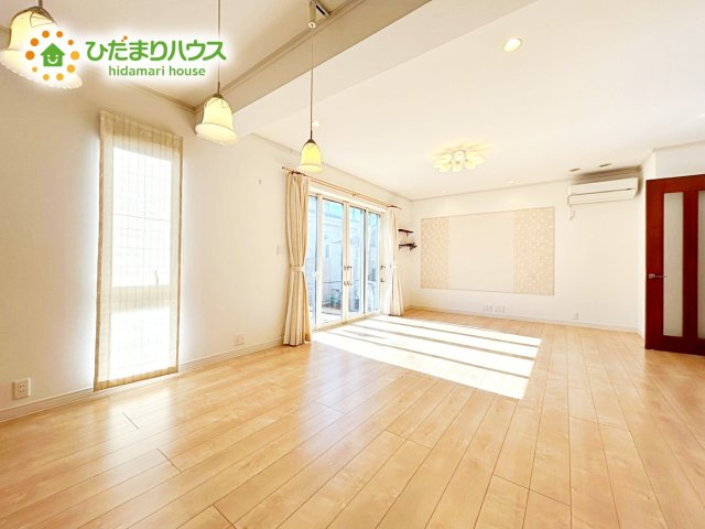 【居間・リビング】 | 笠間市旭町　中古戸建 | 家族団らんの時間も増えそうなくつろぎのＬＤＫ☆