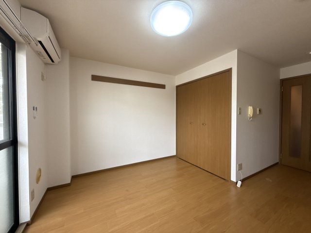 プラードアロージョの寝室