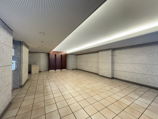 アクス御殿山のエントランス
