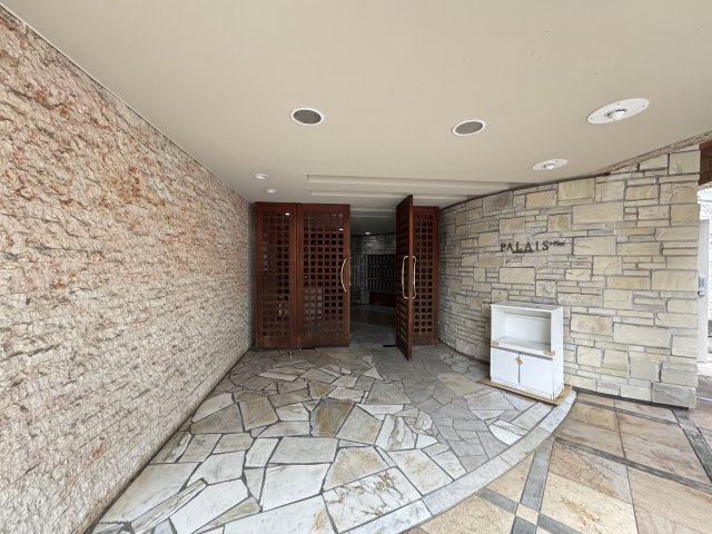 パレ・プラス大井町のエントランス