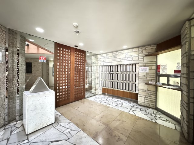 パレ・プラス大井町のエントランス